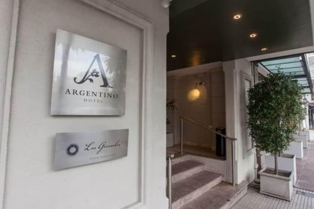 Argentino Hotel ميندوزا المظهر الخارجي الصورة